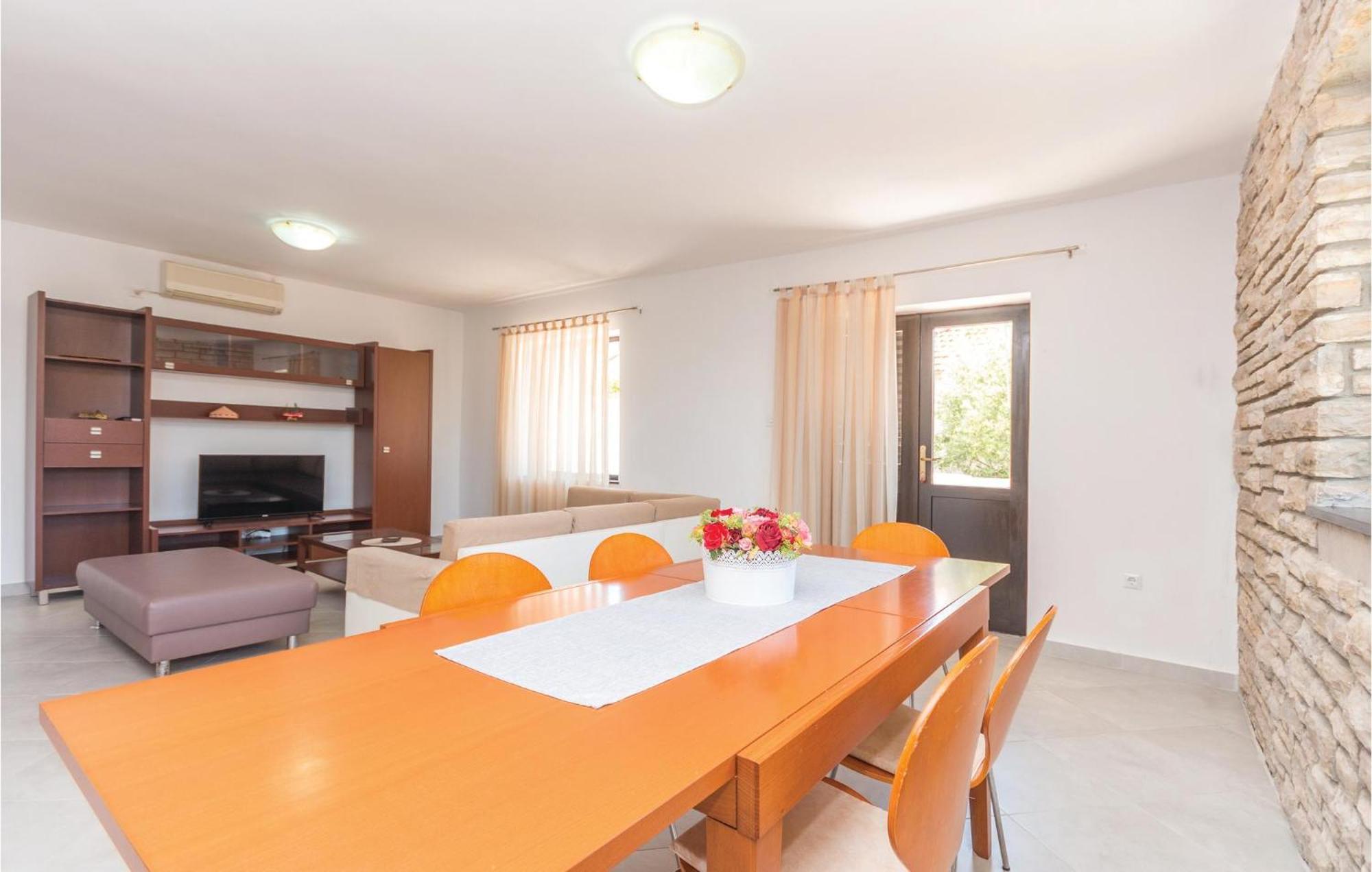 Gorgeous Home In Bibinje With House Sea View 外观 照片